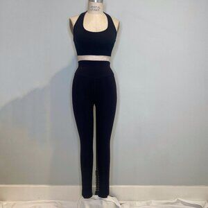 ThirtyYears Hi-Fit Leggings in Black (Small) with Halter Sports Bra (Small)